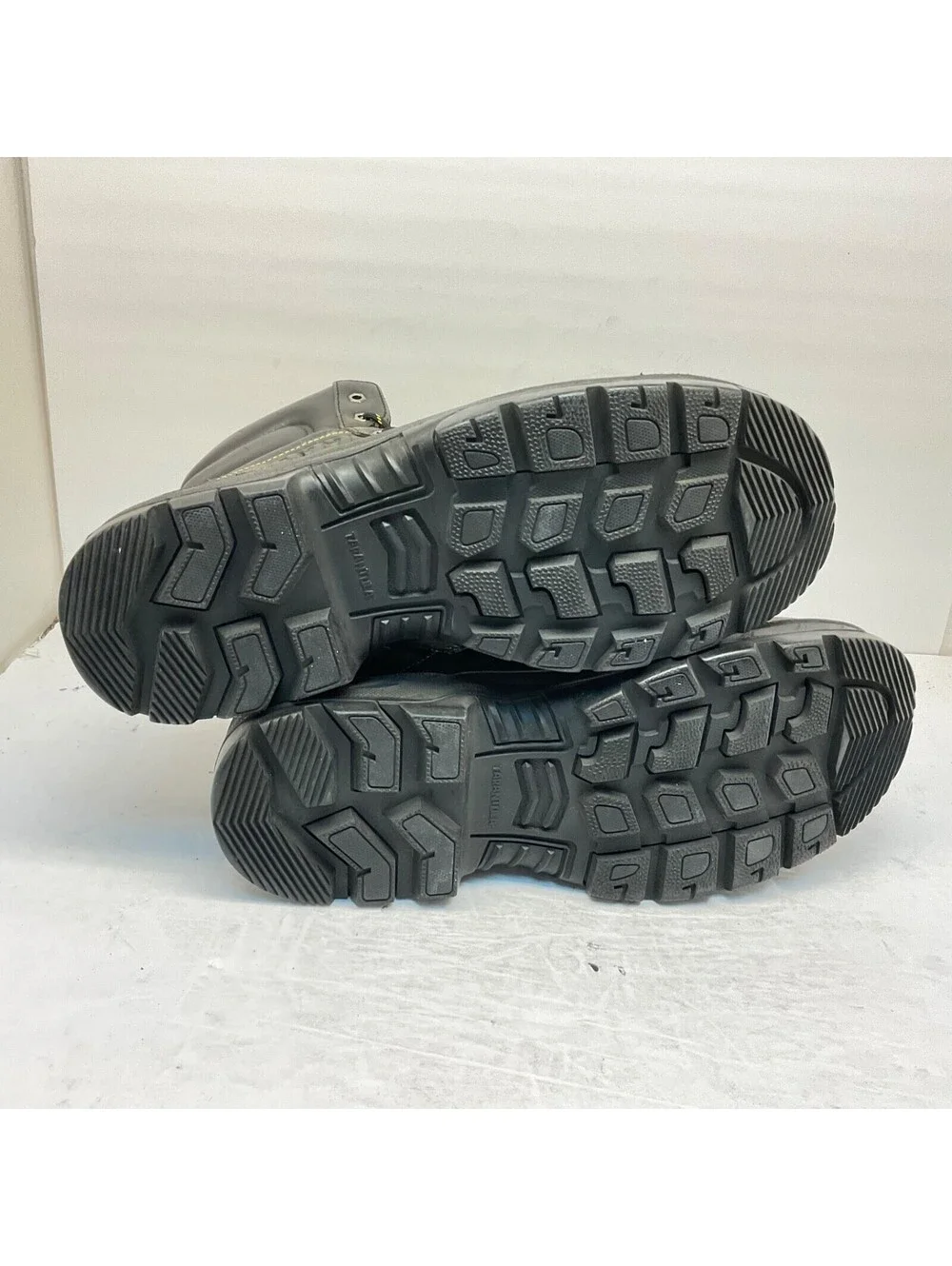 Dakota used shoes